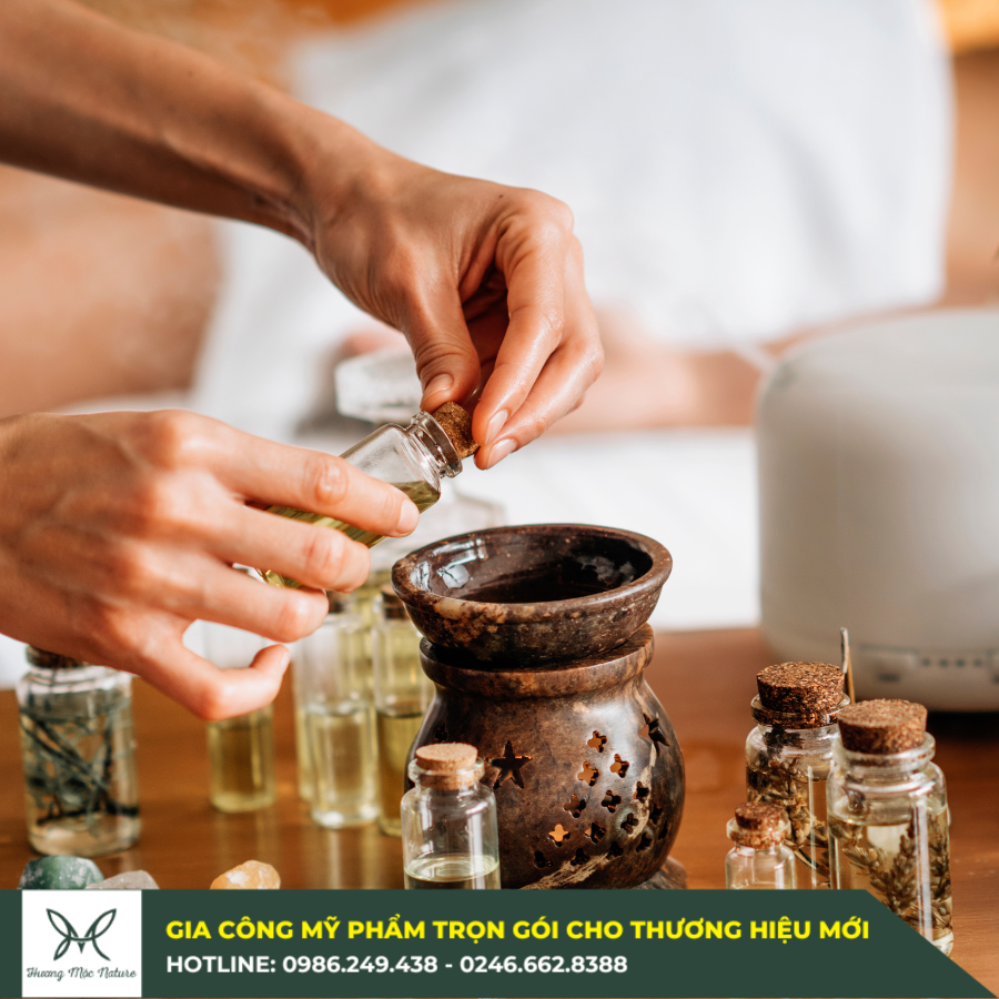 Tinh dầu thiên nhiên là các dạng dầu được chiết xuất từ các nguồn thực vật